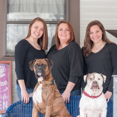 Tracie, Frankie, Chesnee, Gauge, and Roxy